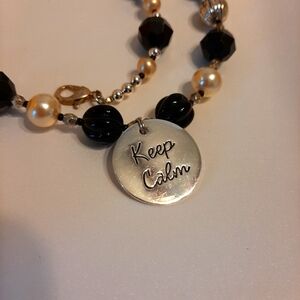 Keep claim pearl black beaded 21"